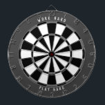 Cible De Fléchettes "TRAVAILLER DUR JOUER DUR" Gris Noir<br><div class="desc">Travaillez dur puis jouez dur avec ce tableau de fléchettes. Idéal pour votre bureau à domicile ou votre bureau. Cette conception est composée d'un jeu de couleurs en niveaux de gris monoton avec des sections en noir, gris et blanc du tableau de bord, avec une jante gris foncé et un...</div>