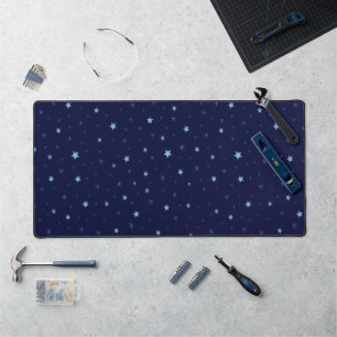 Ciel bleu nuit magique avec étoiles bleues scintil