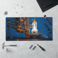Ciel bleu pour le lancement de la navette spatiale