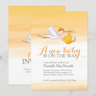 Cigogne avec de nouvelles invitations de baby