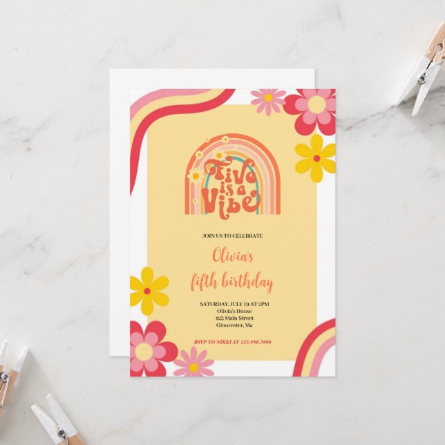 cinq est une invitation pour un anniversaire vibe (Devant/Arrière en situation)