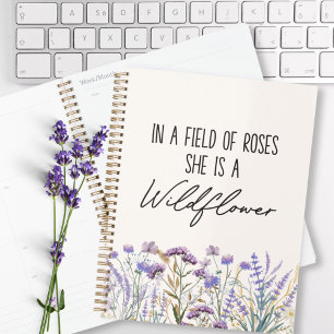 Citation de fleurs sauvages violettes à l'aquarell