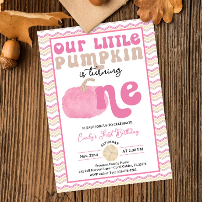 Citrouille rose Premier Invitation d'anniversaire (Retro Typography Pink Pumpkin Birthday Invitation)