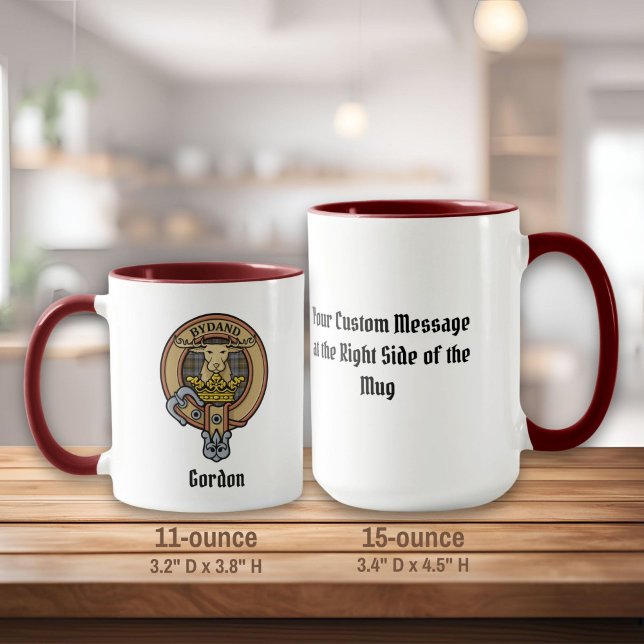 Clan Gordon Crest sur Tartan Mug Patiné (Créateur téléchargé)