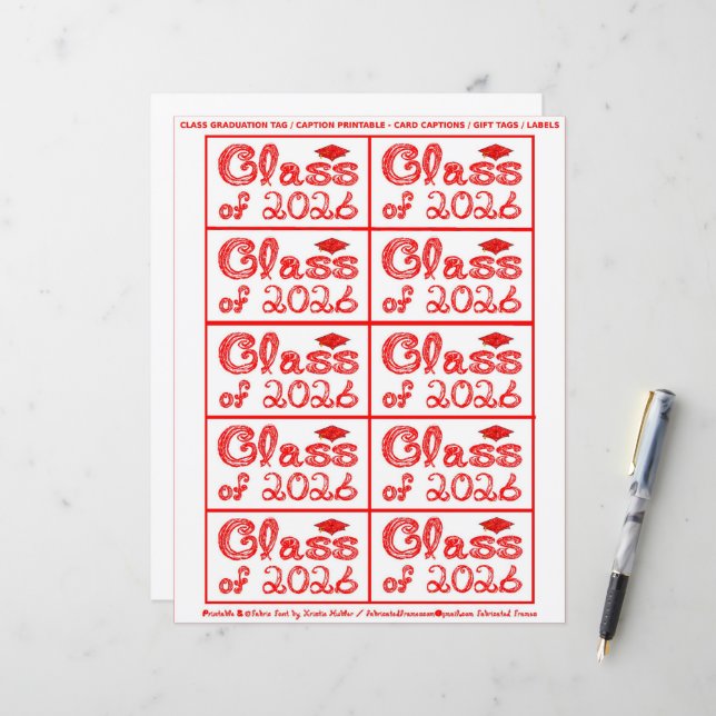 Class of 2026 Graduation Red Tag Captions Paper (Devant/Arrière en situation)