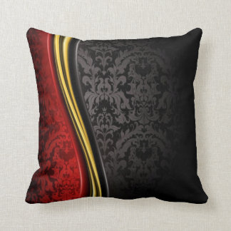 CLASSÉ BAROQUE NOIR ROUGE ET OR COUSSIN