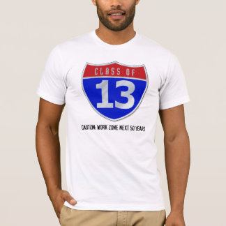 Classe de 13 T-shirts légers de panneau routier