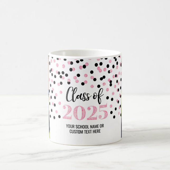 Classe de café rose noir de 2025 Mug (Centre)