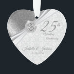 Classy Damask - 25e anniversaire de Mariage d'arge<br><div class="desc">25e Mariage 💕 Anniversaire Garder l'ornement de design. Ce beau ornement sera un succès avec ce couple spécial ou cette ou ces personnes. Il fonctionnerait aussi bien pour tout autre événement ou occasion comme un fiançailles, un mariage, un anniversaire, un diplôme, une retraite, etc... en changeant simplement le libellé. Un...</div>