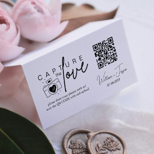 Code QR de capture d'amour de script minimaliste m