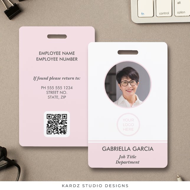 Code QR de l'employé Brouille Pink ID Badge (Personalize this ID badge with employee photo and business logo, QR code and business information.)