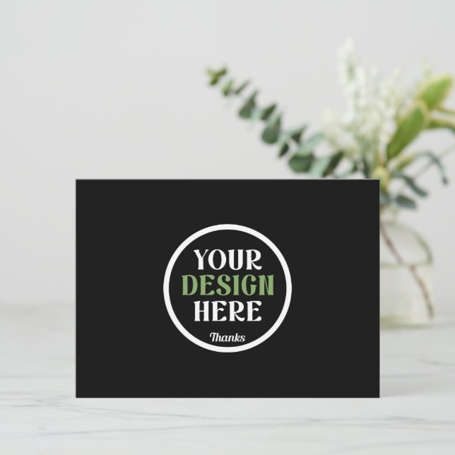 Code QR de logo noir personnalisé pour la marque c (Debout devant)