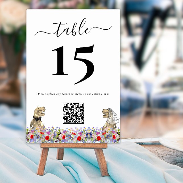 Code QR de Numéro de Table de Mariage de Dinosaure (Funny Dinosaur bride and groom custom wedding qr code table numbers Colorful watercolor wildflowers)