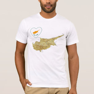 Coeur de drapeau de la Chypre et T-shirt de carte