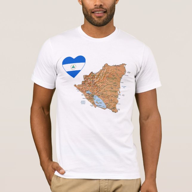 Coeur de drapeau du Nicaragua et T-shirt de carte (Devant)