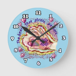 Coeur donne une horloge chrétienne