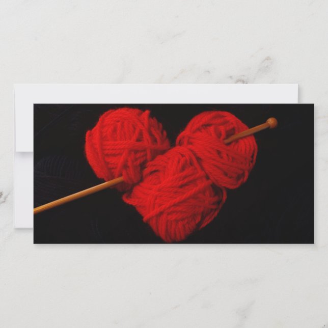 Coeur en laine rouge avec aiguille tricot photo (Devant)