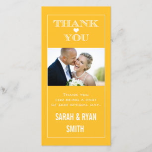 Coeur épousant les cartes photos jaunes de Merci