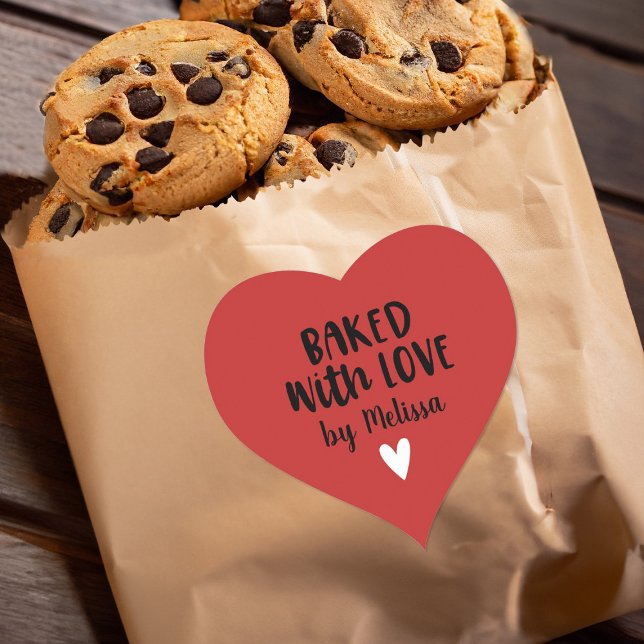 Cœur Sticker au coeur rouge fait maison (A cute red baked with love sticker is perfect for decorating your treat bags.)