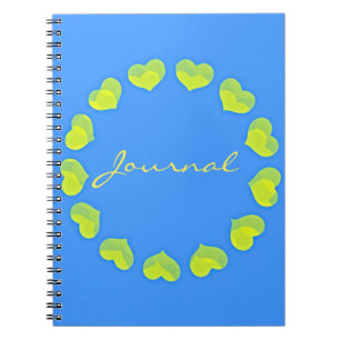 Coeurs dans un cercle sur un Carnet de journal Tur