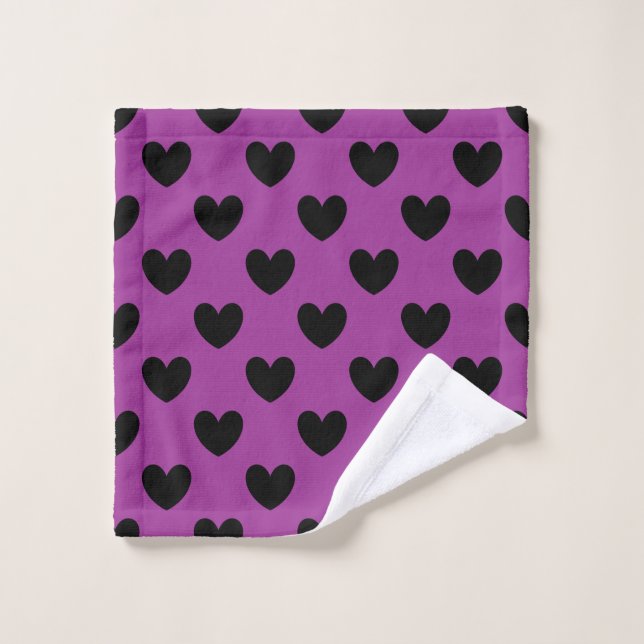 Coeurs de polka noir sur violet (Gant de toilette)