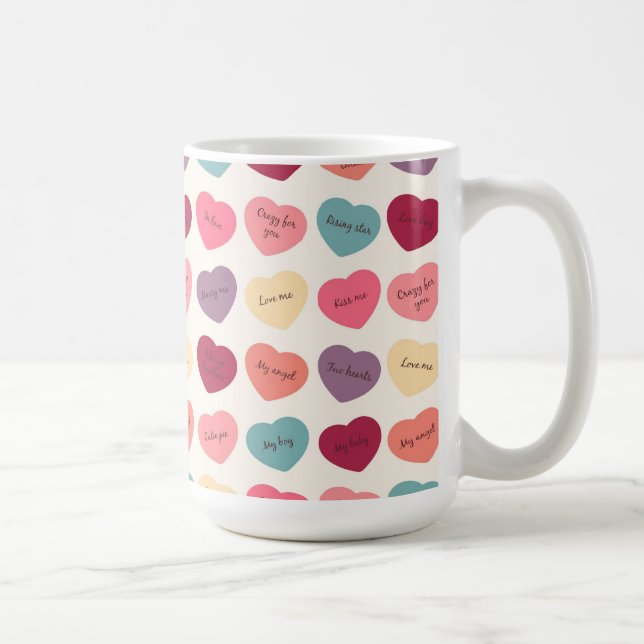 Coeurs de sucrerie et tasse de messages d'amour (Droite)