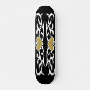 Coeurs enveloppés dans des vignes Skateboard