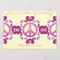Coeurs et invitations roses mignons de signe de