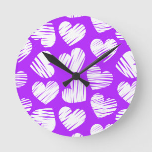 Coeurs mauve et blanche Horloge murale