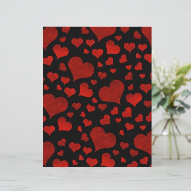 Cœurs rouges gras sur papier de la Saint-Valentin  (Debout devant)