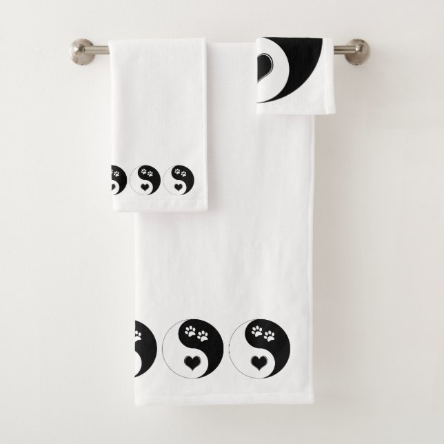 Cœurs Yin Yang et empreintes de pattes pour amoure (En situation)