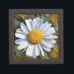 COFFRET A BIJOUX DATES<br><div class="desc">Un design photographique de multiples images d'une petite marguerite sauvage.</div>