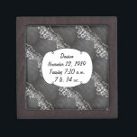 Coffret A Bijoux Mariages de typographie de tableau noir<br><div class="desc">Chalkboard Vintage moderne Mr et Mrs Chalkboard Wedding Invitations mariages Chalkboard doux et sassy Chalkboard Moderne Typographie Vintage Invitations Chalkboard doux et sassy mariages Mariage Party T-shirts</div>