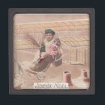 Coffret A Bijoux Vintage Christmas Boy Flying Airship Imaginaire<br><div class="desc">Une charmante carte postale de Noël 1910 française d'un garçon doux et souriant volant son avion d'hélice de fête en forme de chaussure,  parcourant les toits enneigés. La nostalgie des lettres d'or antique désire un Joyeux Noel.</div>
