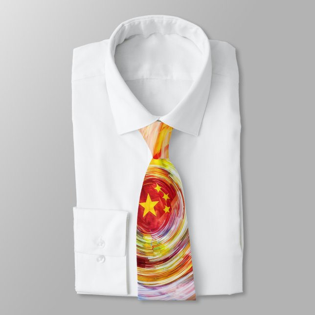 Col cravate étoile de fusion abstraite USA-Chine  ("A vivid swirl of color and culture piece")