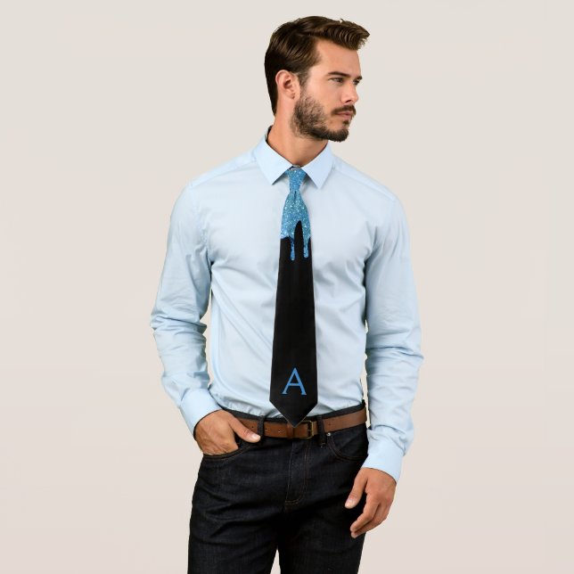 Col cravate monogramme noir faux paillettes bleues (En situation)