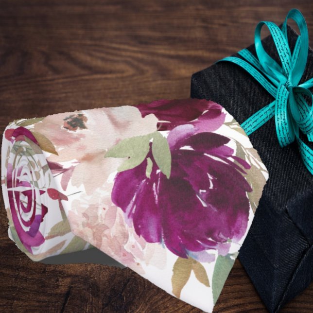 Col floral rose rose et violet pour cravate (Créateur téléchargé)