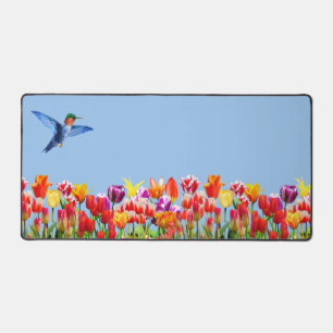 Colibri et fleurs de tulipes colorées