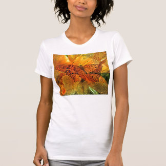 Collage d'or de papillon et de lis - T-shirt