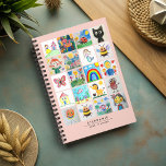 Collection garde d'art pour enfants 20 dessins<br><div class="desc">Restez organisé tout en célébrant la créativité de votre enfant avec ce planificateur personnalisé avec un collage de leurs dessins. Complété par un design chaleureux qui transforme leur art en un gardien,  ce planificateur est le moyen parfait pour garder votre programme et leurs chefs-d'oeuvre fermés toute l'année.</div>