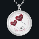 Collier 40e anniversaire de rubis mariage coeur rouge<br><div class="desc">Collier d'anniversaire du 40e mariage de rubis personnalisé avec ballons de coeur rouge. Un cadeau magnifique et romantique pour un mari de donner à sa femme après quarante ans de mariage ou pour une femme d'acheter pour une fête d'anniversaire. Des bracelets et boucles d'oreilles correspondants sont également disponibles dans cette...</div>