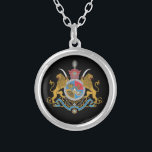 Collier Armoiries impériales de l'Iran (1925-1979)<br><div class="desc">Armoiries impériales de l'Iran sous la dynastie Pahlavi, utilisées de 1925 à 1979. Le bouclier est composé du Lion et du symbole du Soleil au premier trimestre, du Faravahar au deuxième trimestre, de la lame incurvée d'une épée Sassanid shamshir au troisième trimestre et du Simurgh au quatrième trimestre. Au centre...</div>