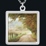 Collier Automne sur une route de campagne<br><div class="desc">Décorations pour la maison</div>