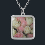 Collier Beautiful Pink White Roses Flower Bouquet<br><div class="desc"></div>