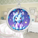 Collier Bébé licorne dans les oreilles de PJ<br><div class="desc">Un mignon bébé licorne dans les PJ pourpres. numériquement créé dans le style kawaii. Un design parfait pour les enfants et les adultes sur de nombreux produits tendance! Customisez votre couleur ou votre texte arrière - plan !</div>