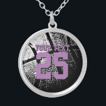 Collier Bijoux de basket-ball personnalisés avec numéro de<br><div class="desc">Collier de basketball en argent avec numéro de maillot. Bijoux personnalisés pour entraîneur, joueur et ventilateur de basket. Personnalisable avec nom d'équipe, citation, slogan, monogramme et numéro de maillot. Idée cadeau d'anniversaire pour les filles de basket-ball. Faites-en un pour entraîneur femme, coéquipiers, maman, femme, soeur ado, petite amie sportive, enfants...</div>