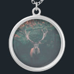 Collier Buck Deer animal sauvage<br><div class="desc">Buck Deer Wild Animal Cette photo sauvage de buck est enchanteresse. et la parfaite à ramener à la maison. Les arbres de l'arrière - plan s'évanouissent en camouflage. Vous pouvez le personnaliser en ajoutant du texte.</div>