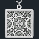 Collier Carrelage Renaissance Décor<br><div class="desc">Shakespeare aurait aimé placer ce motif de carreaux de rosette de la renaissance décorative dans sa maison. Pour en acheter un ou en acheter deux,  c'est la question ! Pour tous les amateurs de design feuille et à feuilles !</div>