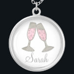 Collier Champagne rose Mariage d'domestique personnalisé<br><div class="desc">Il présente une illustration originale de deux verres de champagne rose mousseux. Parfait pour les fiançailles, mariages, douches nuptiales, soirées bachelorette et plus encore ! Personnalisez simplement vos informations de fête de mariage. Designer est disponible pour créer et télécharger des designs personnalisés qui correspondent aux couleurs et aux thèmes de...</div>