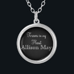 Collier Charme commémoratif pour Bouquet Mariage en noir<br><div class="desc">Bouquet mariage Memorial Charms. Souvenez-vous de ceux qui ne peuvent pas être avec vous lors de votre journée spéciale avec un charme de mariée commémoratif. Un joli souvenir sentimental pour que la mariée porte son bouquet. Ce charme a un arrière - plan noir avec la phrase "Forever in my Heart"...</div>